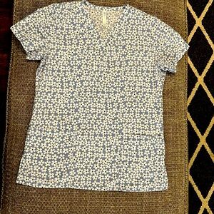 Scrub top patterned